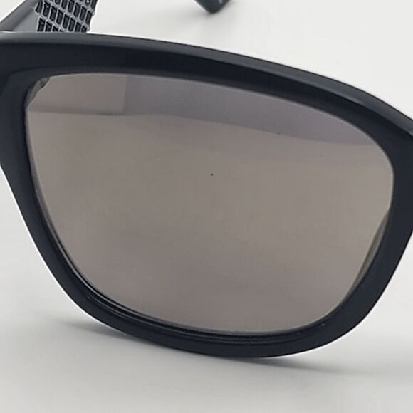Kenneth Cole Reaction Black Sunglasses - Picture 3 of 10